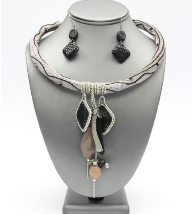 DIY Native Craft Pendant Necklace Set