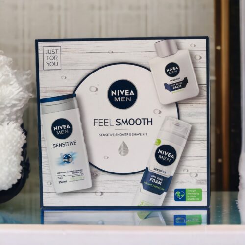 NIVEA Men Feel Smooth Shower and Shave Kit